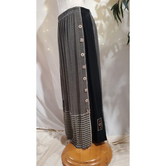 Vintage Alexandria Pierce Pull On Artsy Skirt Size 1X Buttons Painted Cottage - Picture 2 of 14